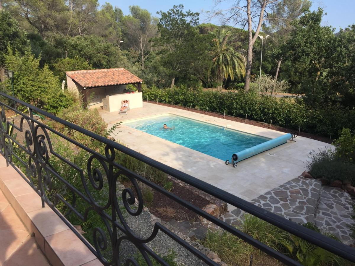 Bed and Breakfast La Garriniere Saint-Raphaël Zewnętrze zdjęcie